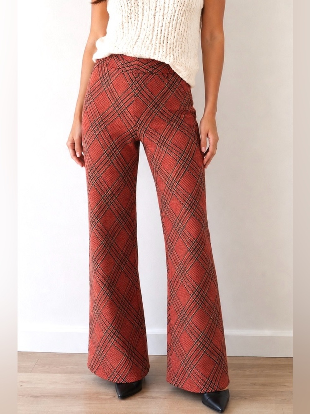 VINTAGE Wool blend Flare leg Plaid Pants Red beige black Womens 6 Retro Textured
